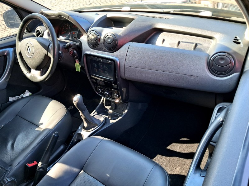 DUSTER 1.6 DYNAMIQUE 4X2 16V FLEX 4P MANUAL - 2013 - CAXIAS DO SUL