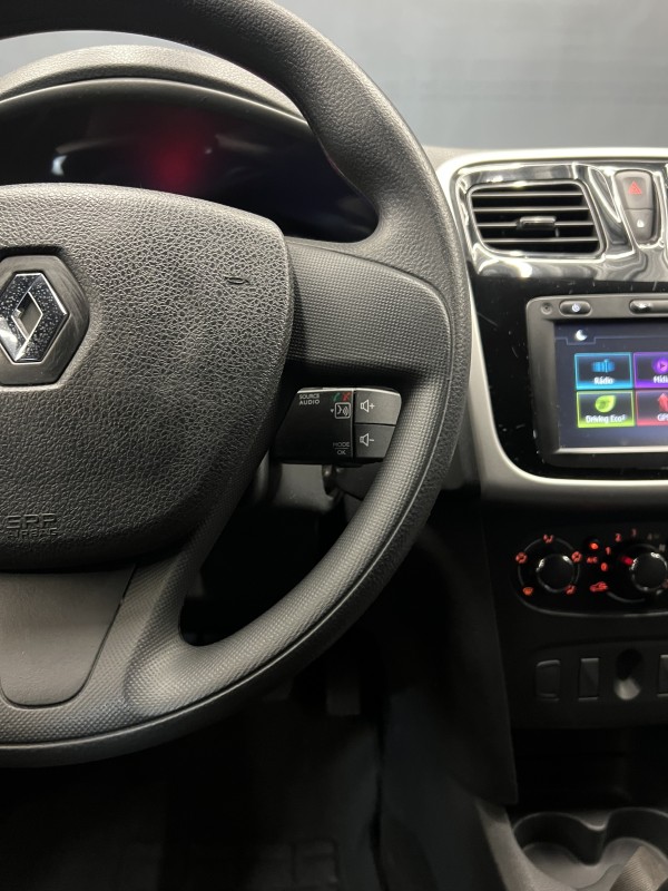 SANDERO 1.6 EXPRESSION 8V FLEX 4P MANUAL - 2016 - CAXIAS DO SUL