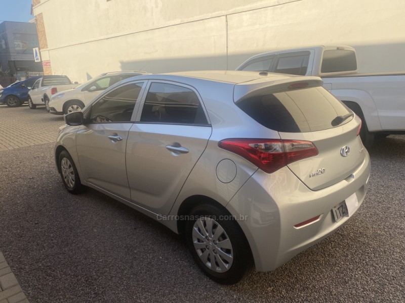 HB20 1.6 COMFORT PLUS 16V FLEX 4P MANUAL - 2013 - CAXIAS DO SUL