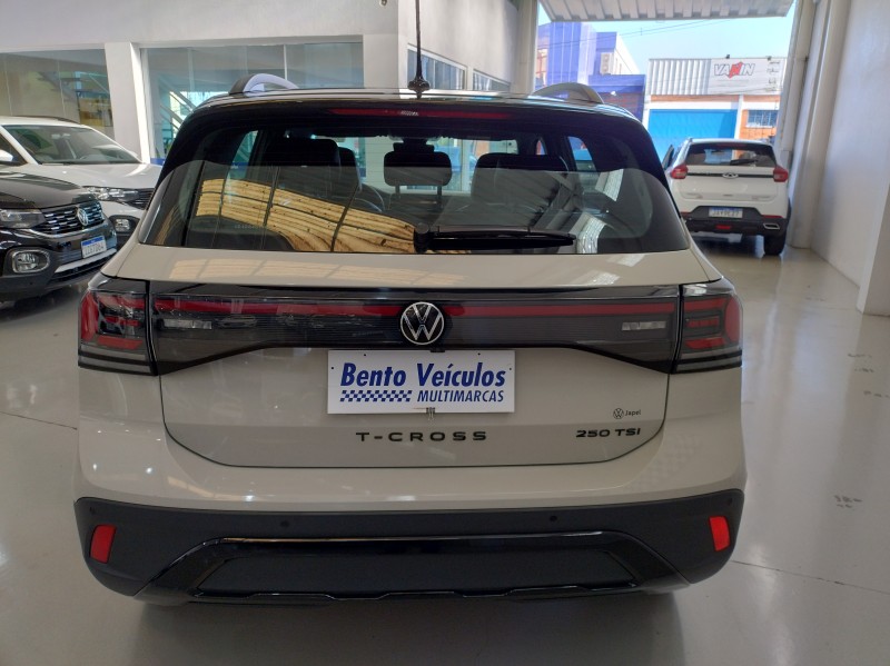 T-CROSS 1.4 HIGHLINE TSI 16V FLEX 4P AUTOMÁTICO - 2025 - BENTO GONçALVES
