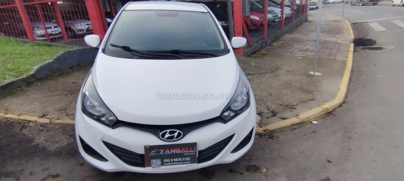 HB20 1.0 COMFORT PLUS 12V FLEX 4P MANUAL - 2015 - FARROUPILHA