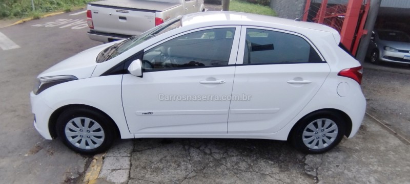 HB20 1.0 COMFORT PLUS 12V FLEX 4P MANUAL - 2015 - FARROUPILHA