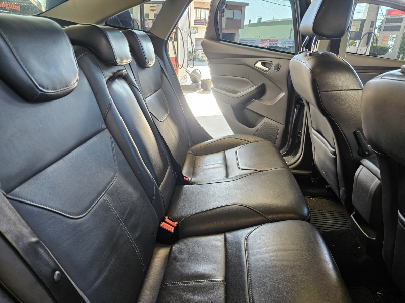 FOCUS 2.0 TITANIUM SEDAN 16V FLEX 4P AUTOMÁTICO - 2017 - CAXIAS DO SUL