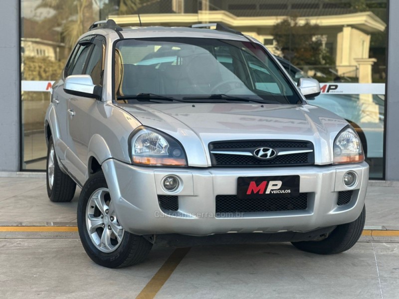 TUCSON 2.0 MPFI GLS 16V 143CV 2WD FLEX 4P AUTOMÁTICO - 2015 - TUPANDI