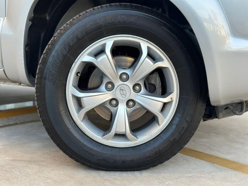 TUCSON 2.0 MPFI GLS 16V 143CV 2WD FLEX 4P AUTOMÁTICO - 2015 - TUPANDI