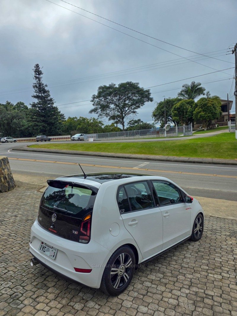 UP 1.0 TSI PEPPER UP 12V FLEX 4P MANUAL - 2018 - CAXIAS DO SUL