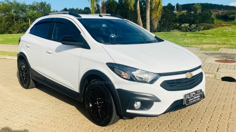 ONIX 1.4 MPFI ACTIV 8V FLEX 4P AUTOMÁTICO