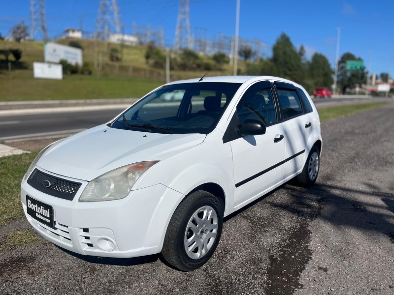 FIESTA 1.6 MPI HATCH 8V FLEX 4P MANUAL - 2010 - FARROUPILHA