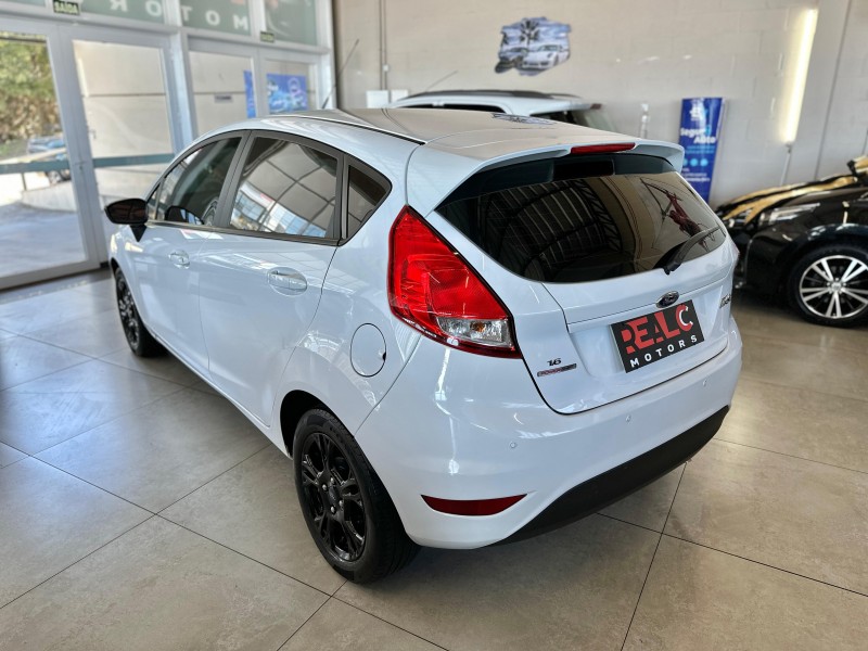 FIESTA 1.6 SE HATCH 16V FLEX 4P AUTOMÁTICO - 2014 - CAXIAS DO SUL
