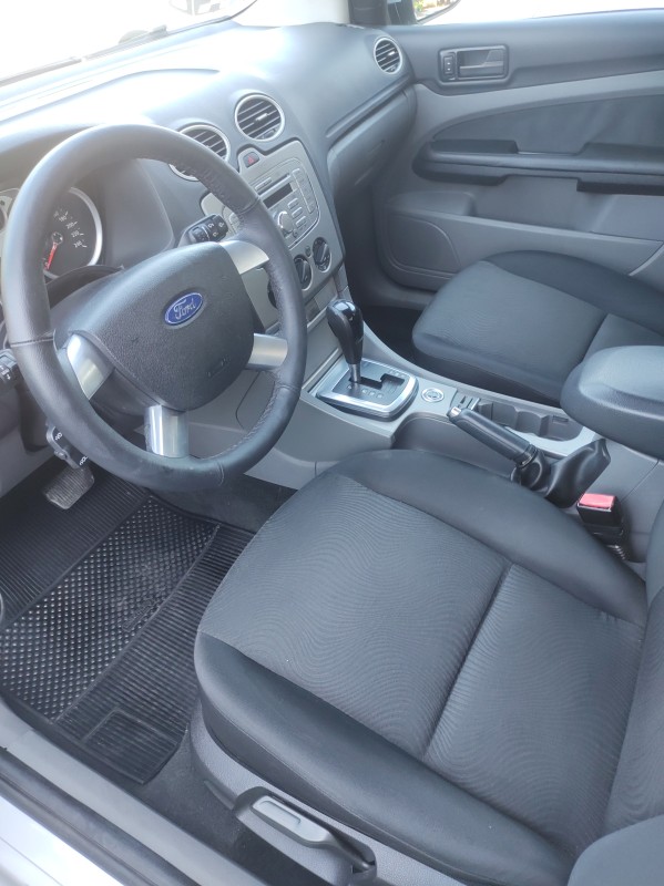 FOCUS 2.0 GLX SEDAN 16V GASOLINA 4P AUTOMÁTICO - 2013 - VALE REAL