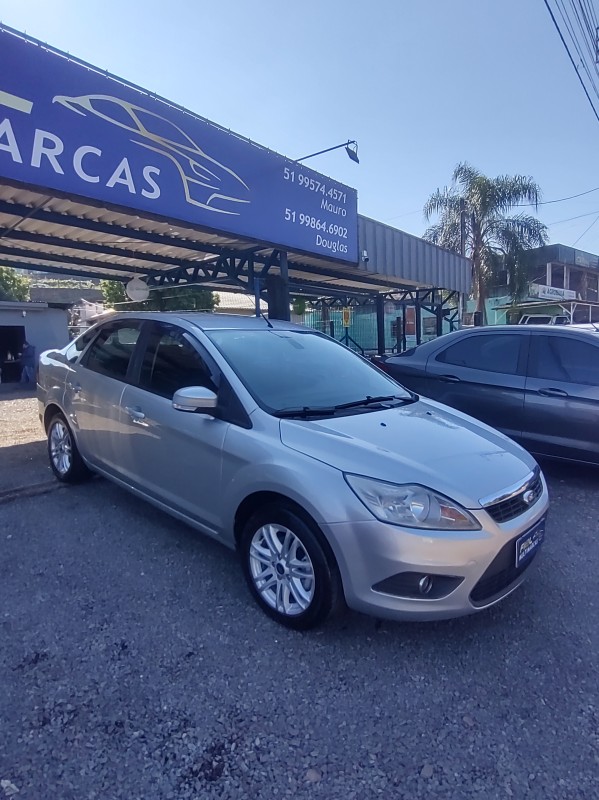 FOCUS 2.0 GLX SEDAN 16V GASOLINA 4P AUTOMÁTICO - 2013 - VALE REAL