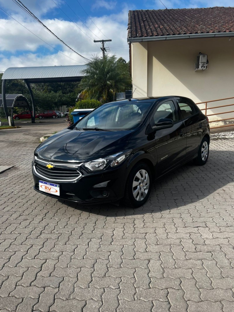 ONIX 1.4 ADVANTAGE 8V FLEX 4P AUTOMÁTICO - 2019 - CARLOS BARBOSA