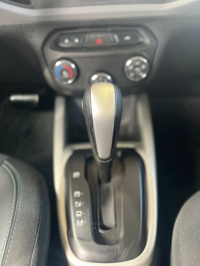 ONIX 1.4 ADVANTAGE 8V FLEX 4P AUTOMÁTICO - 2019 - CARLOS BARBOSA