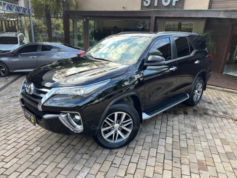 HILUX SW4 2.8 SRX 4X4 16V TURBO INTERCOOLER DIESEL 4P AUTOMÁTICO - 2019 - DOIS IRMãOS