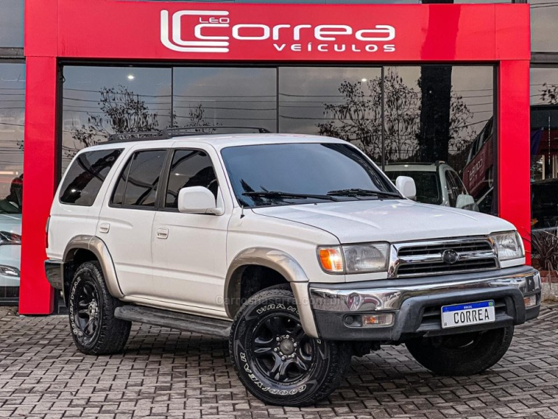 HILUX SW4 3.0 4X4 8V TURBO DIESEL 4P MANUAL