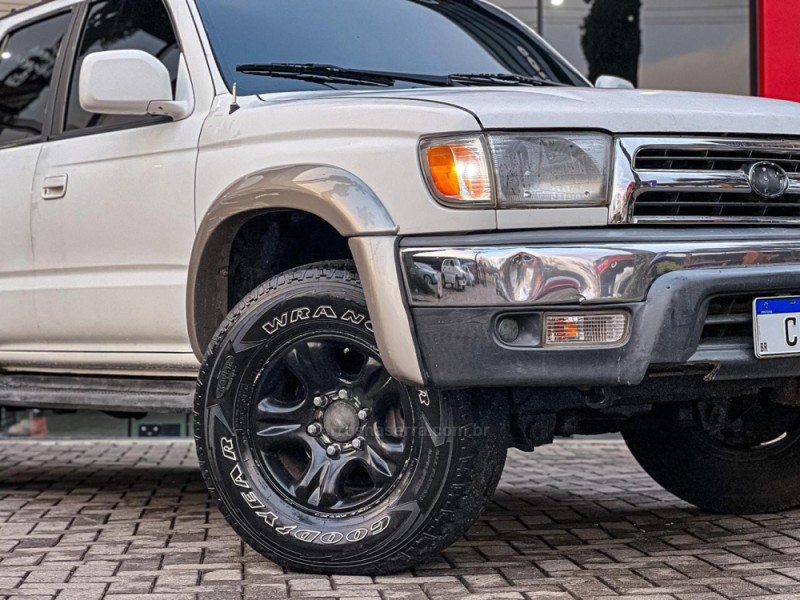 HILUX SW4 3.0 4X4 8V TURBO DIESEL 4P MANUAL - 2001 - CANELA