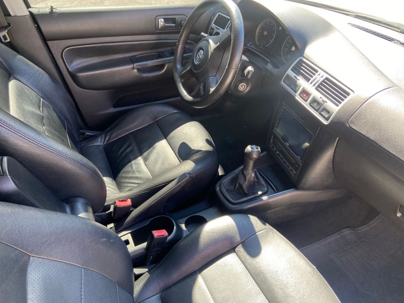 BORA 2.0 MI 8V GASOLINA 4P MANUAL - 2010 - CAXIAS DO SUL