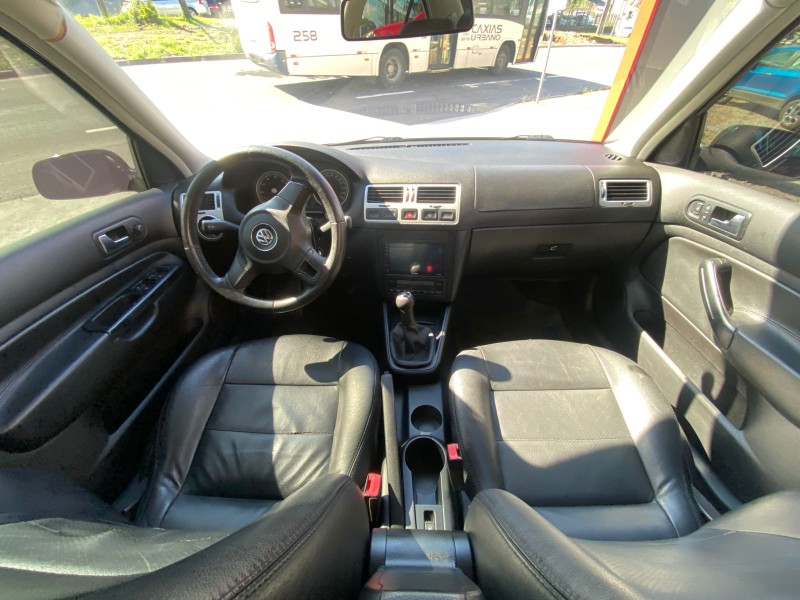 BORA 2.0 MI 8V GASOLINA 4P MANUAL - 2010 - CAXIAS DO SUL