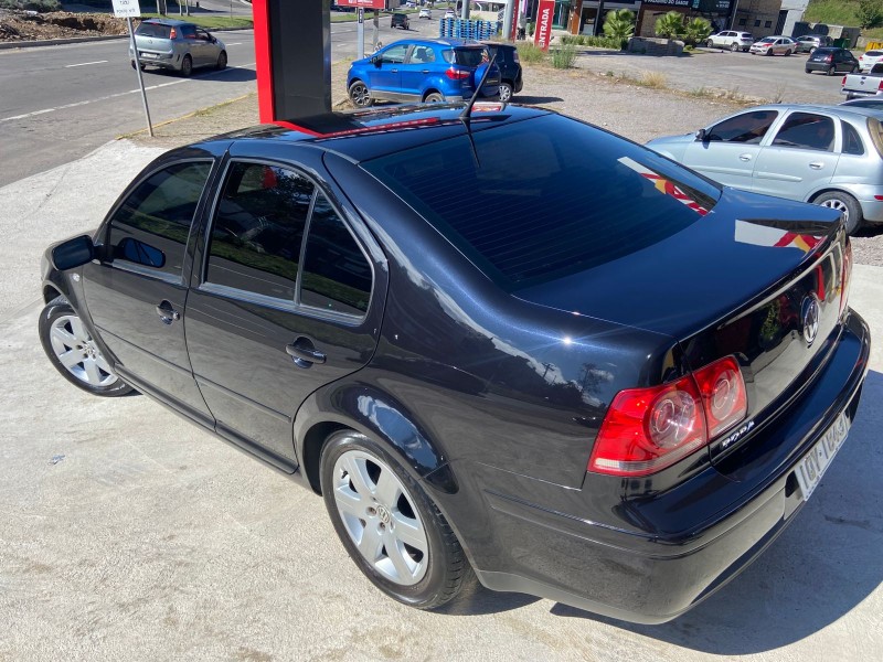BORA 2.0 MI 8V GASOLINA 4P MANUAL - 2010 - CAXIAS DO SUL