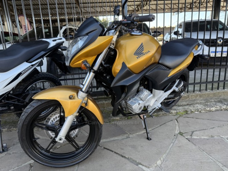 CB 300R ABS - 2010 - VACARIA