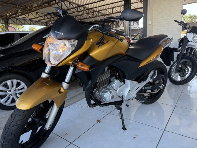 cb 300r abs 2010 vacaria