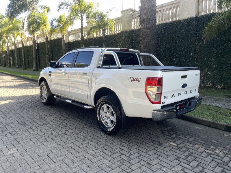 RANGER 3.2 XLT 4X4 CD 20V DIESEL 4P AUTOMÁTICO - 2015 - CAXIAS DO SUL