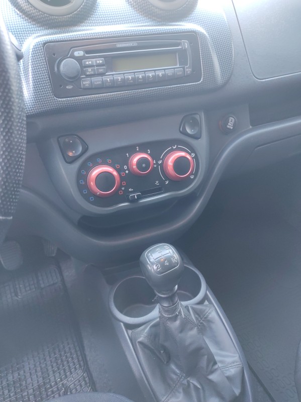 UNO 1.4 EVO SPORTING 8V FLEX 4P MANUAL - 2012 - VALE REAL
