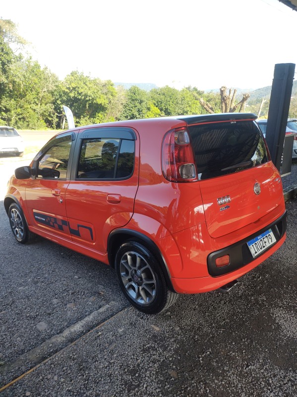 UNO 1.4 EVO SPORTING 8V FLEX 4P MANUAL - 2012 - VALE REAL