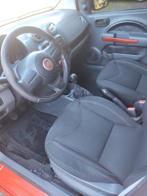 UNO 1.4 EVO SPORTING 8V FLEX 4P MANUAL - 2012 - VALE REAL