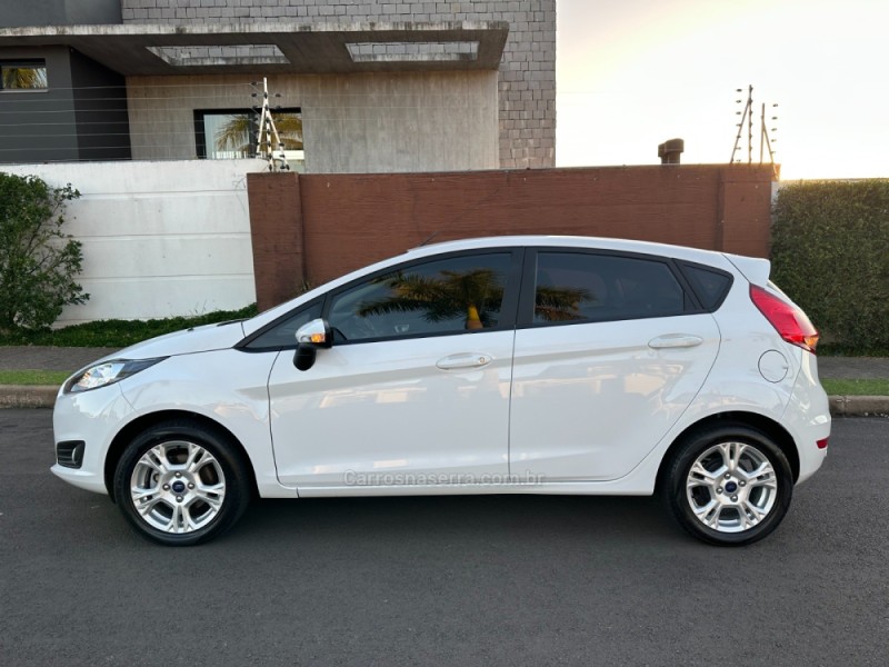 FIESTA 1.6 SEL HATCH 16V FLEX 4P MANUAL - 2017 - SãO LEOPOLDO