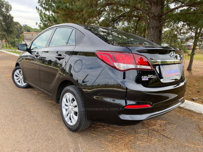 HB20S 1.0 COMFORT PLUS 12V FLEX 4P MANUAL - 2019 - VACARIA