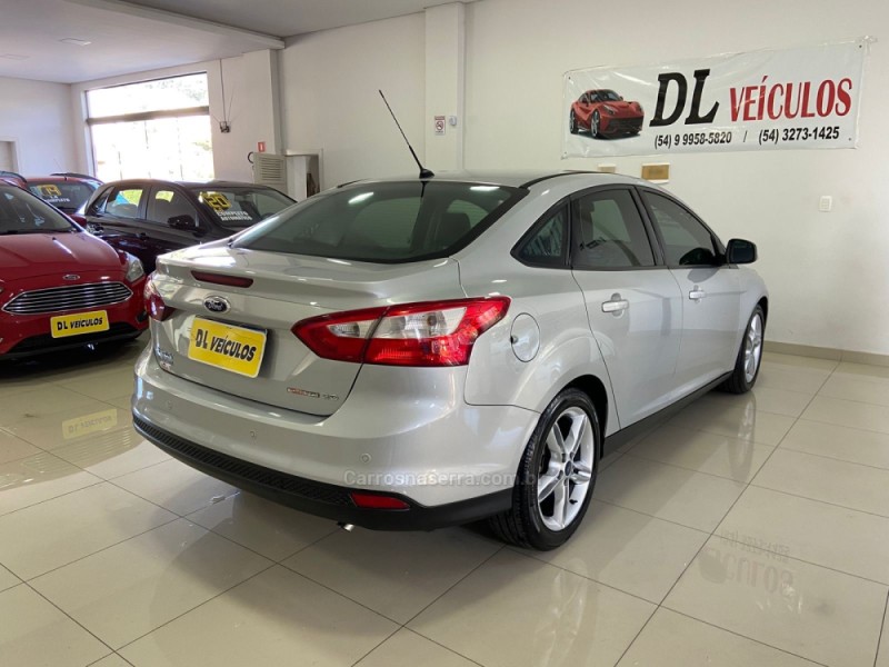FOCUS 2.0 SE PLUS SEDAN 16V FLEX 4P AUTOMÁTICO - 2015 - NOVA BASSANO