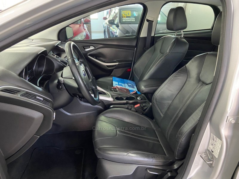 FOCUS 2.0 SE PLUS SEDAN 16V FLEX 4P AUTOMÁTICO - 2015 - NOVA BASSANO