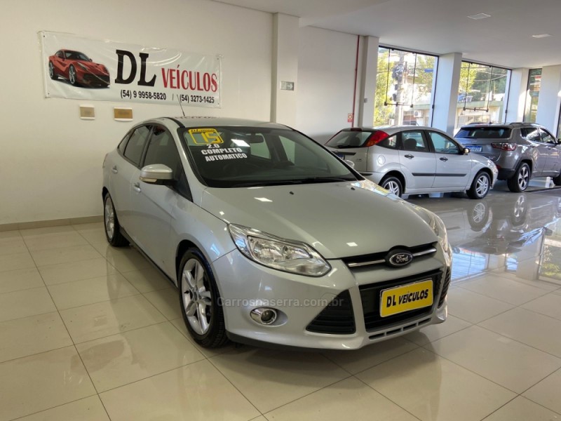 FOCUS 2.0 SE PLUS SEDAN 16V FLEX 4P AUTOMÁTICO - 2015 - NOVA BASSANO