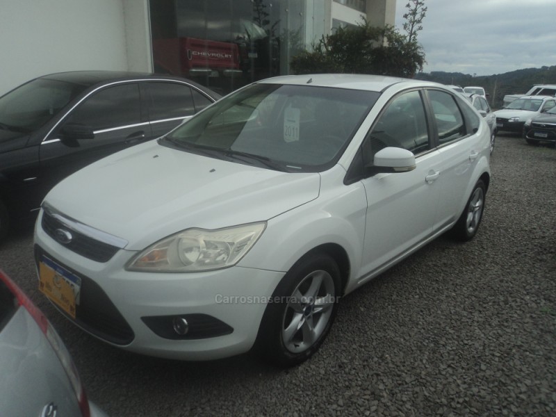FOCUS 1.6 S 16V FLEX 4P MANUAL - 2011 - FARROUPILHA