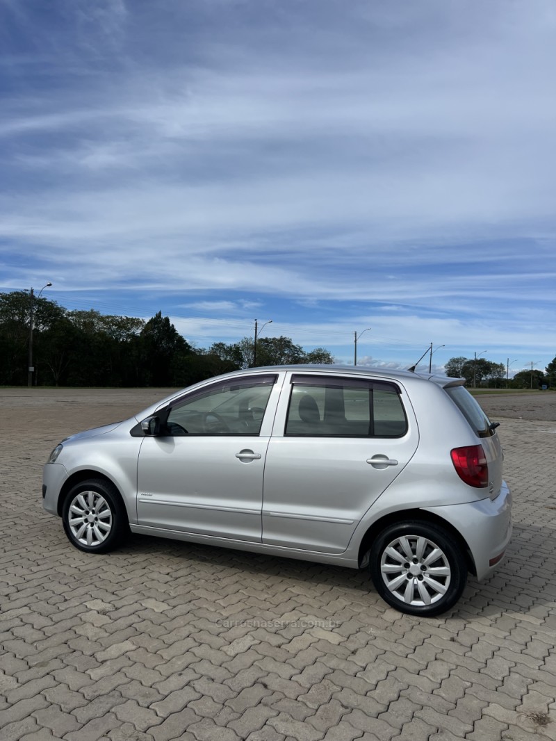 FOX 1.0 MI TREND 8V FLEX 4P MANUAL - 2011 - ANTôNIO PRADO