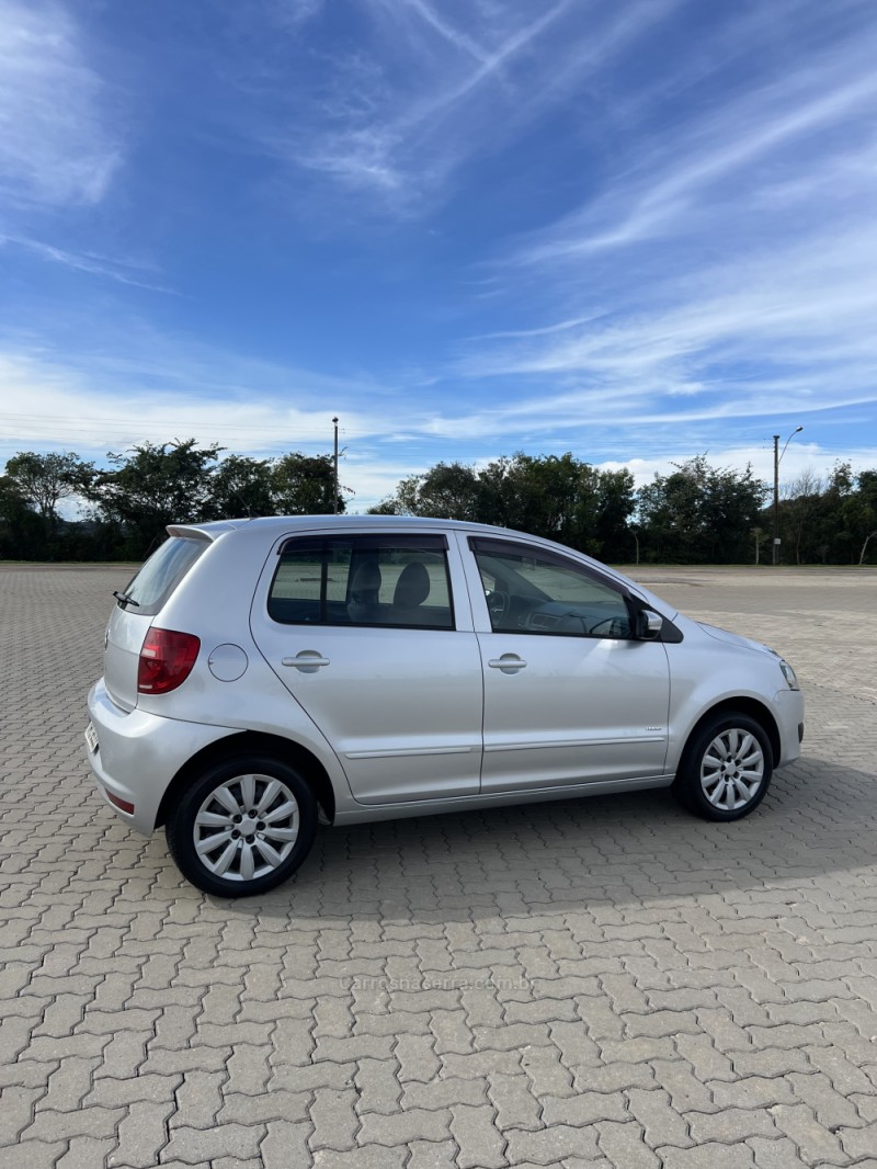FOX 1.0 MI TREND 8V FLEX 4P MANUAL - 2011 - ANTôNIO PRADO