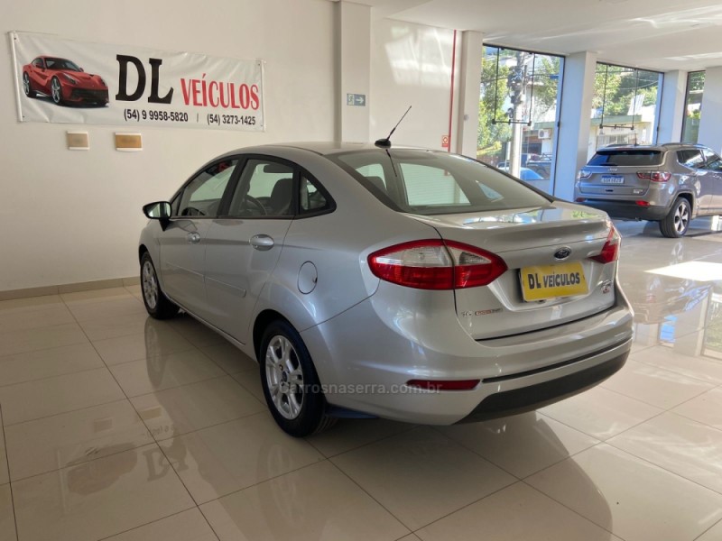 FIESTA 1.6 SE SEDAN 16V FLEX 4P AUTOMÁTICO - 2015 - NOVA BASSANO