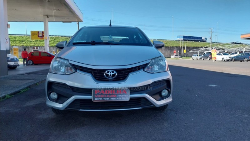 ETIOS 1.5 PLATINUM SEDAN 16V FLEX 4P AUTOMÁTICO - 2017 - SOMBRIO