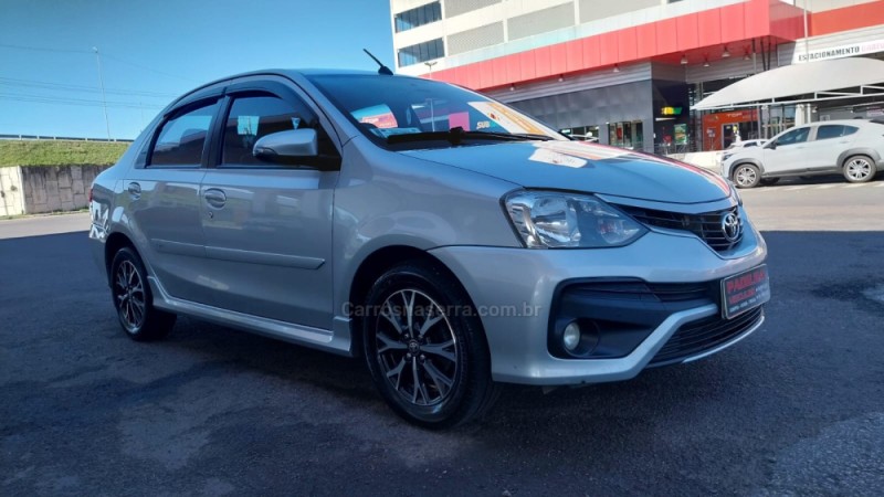ETIOS 1.5 PLATINUM SEDAN 16V FLEX 4P AUTOMÁTICO - 2017 - SOMBRIO