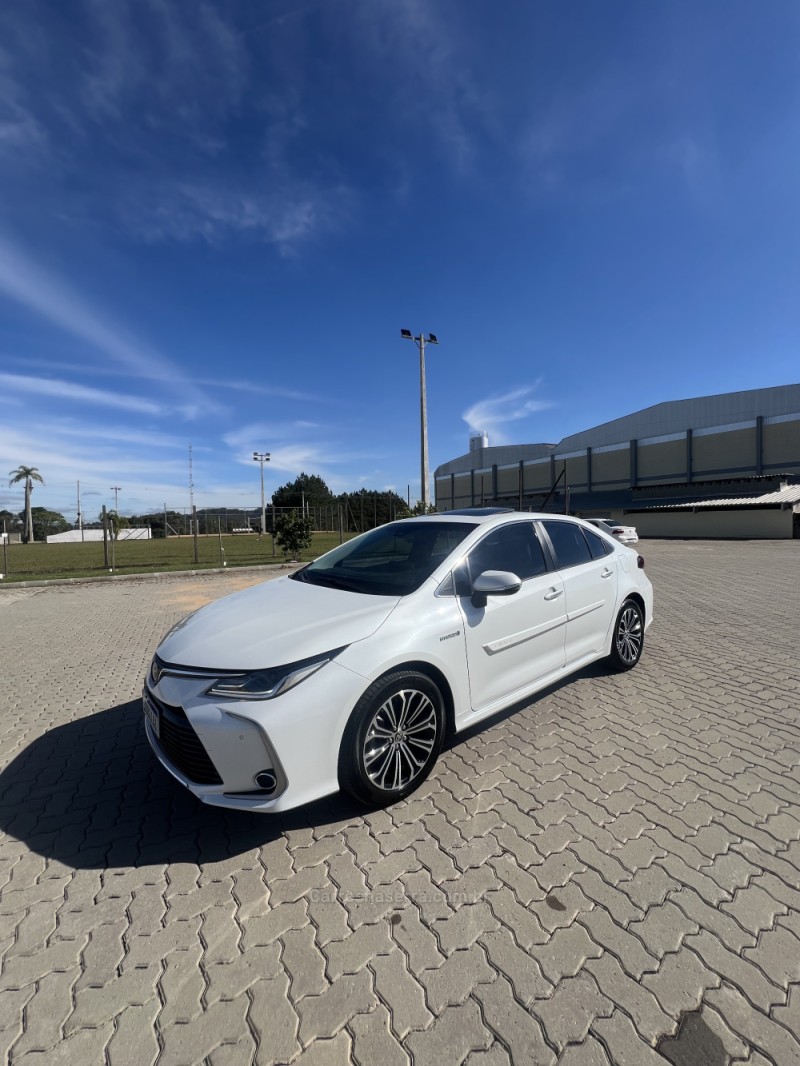 COROLLA 1.8 ALTIS PREMIUM 16V HÍBRIDO 4P AUTOMÁTICO - 2022 - ANTôNIO PRADO