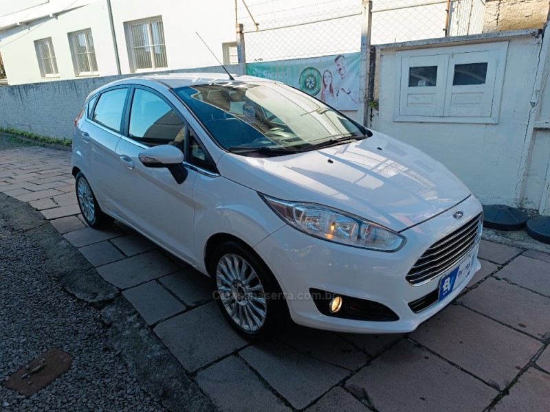 FIESTA 1.6 TITANIUM HATCH 16V FLEX 4P MANUAL - 2015 - BENTO GONçALVES