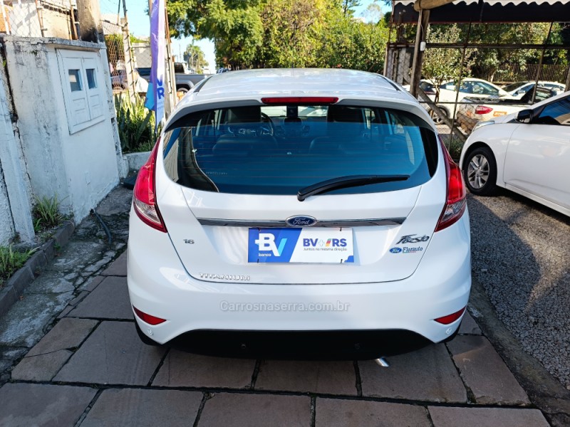 FIESTA 1.6 TITANIUM HATCH 16V FLEX 4P MANUAL - 2015 - BENTO GONçALVES