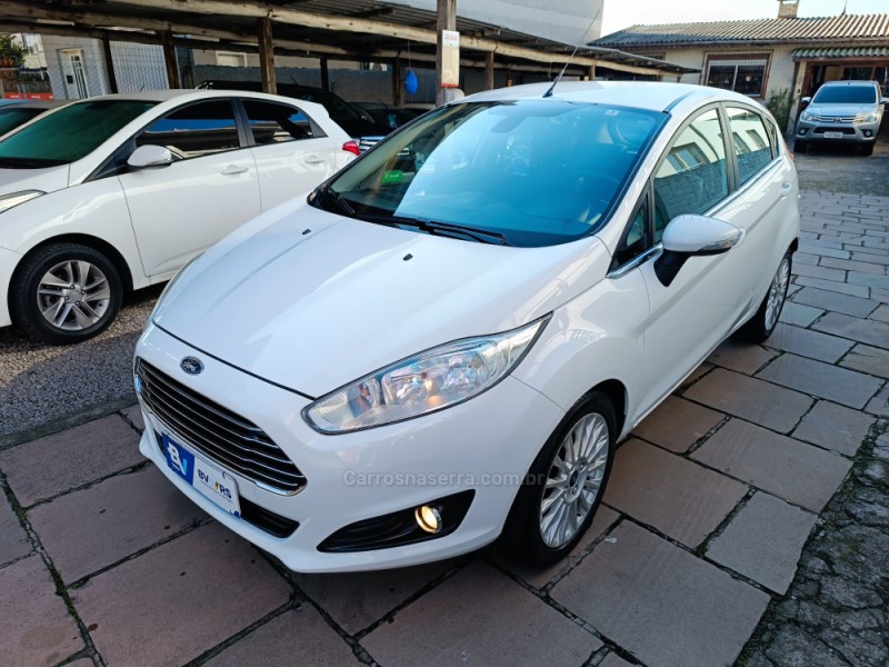 FIESTA 1.6 TITANIUM HATCH 16V FLEX 4P MANUAL - 2015 - BENTO GONçALVES