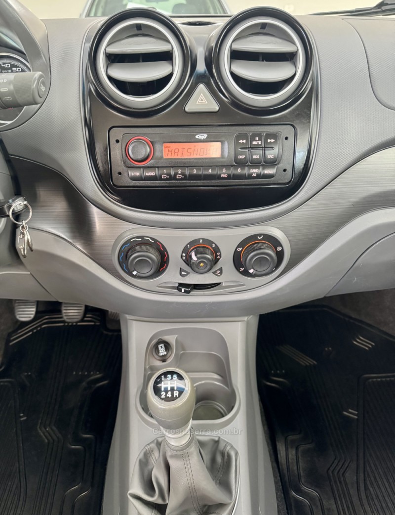 PALIO 1.0 MPI ATTRACTIVE 8V FLEX 4P MANUAL - 2014 - VILA FLORES