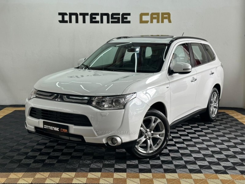 OUTLANDER 3.0 GT 4X4 V6 24V GASOLINA 4P AUTOMÁTICO - 2014 - NOVO HAMBURGO