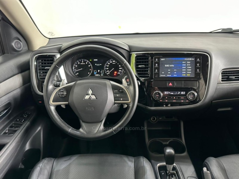 OUTLANDER 3.0 GT 4X4 V6 24V GASOLINA 4P AUTOMÁTICO - 2014 - NOVO HAMBURGO