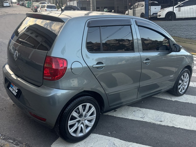FOX 1.0 MI 8V FLEX 4P MANUAL - 2011 - CAXIAS DO SUL