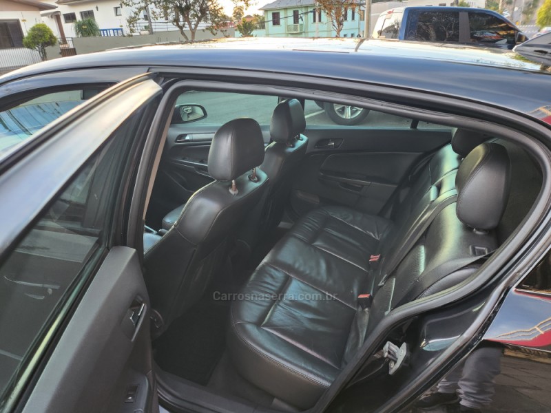 VECTRA 2.0 SFI GT-X HATCH 8V FLEX 4P MANUAL - 2008 - VERANóPOLIS