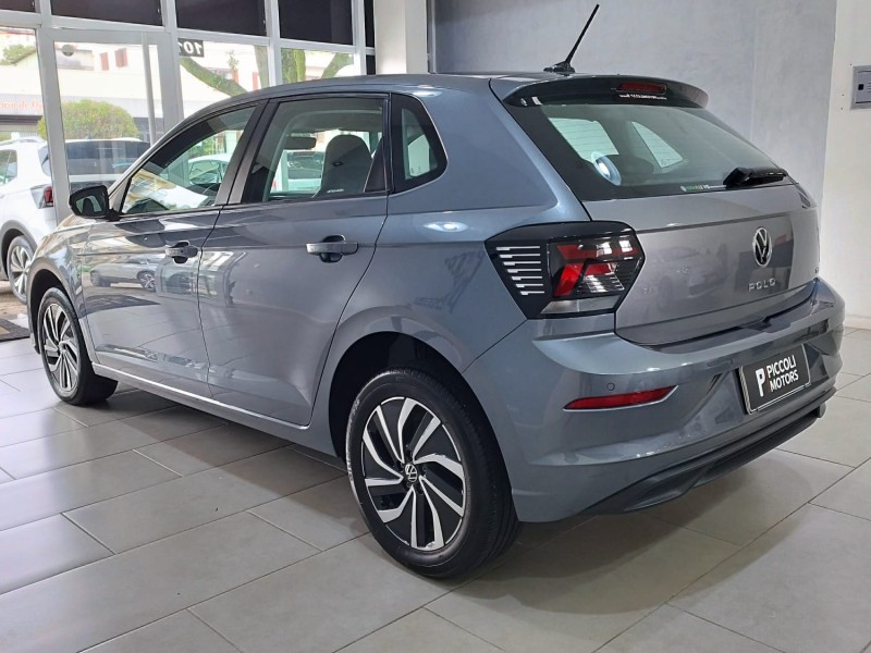 POLO 1.0	200 TSI HIGHLINE AUTOMÁTICO  - 2024 - CAXIAS DO SUL